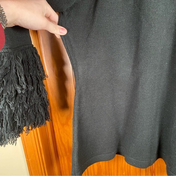 Roaman's Black Cold-Shoulder Sweater with Fringe Long Sleeves - Picture 4 of 10